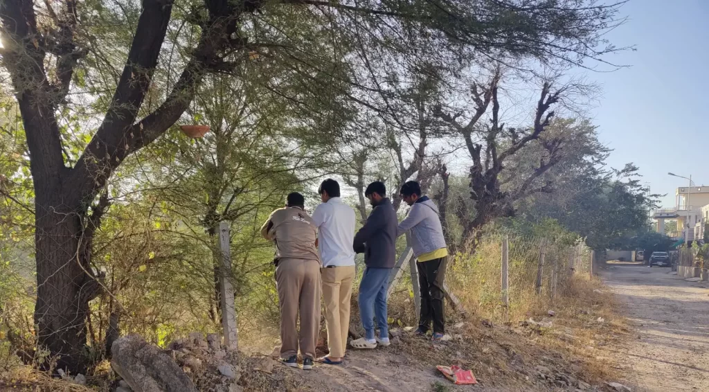 Repairing damaged fencing